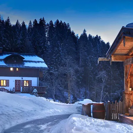 Lerchs Landhotel Hotel 3*