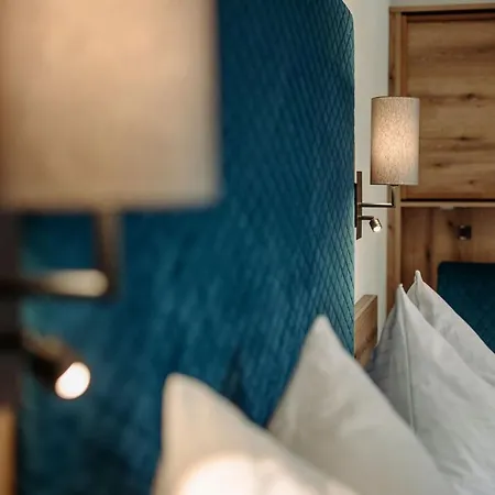 Hotel Lerch Plankenau 3*