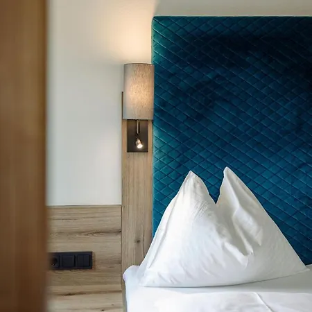 Lerchs Hotel 3*