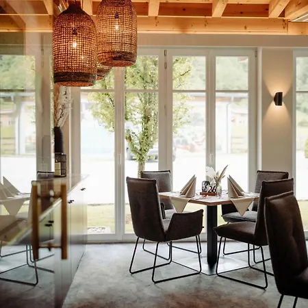Lerchs Landhotel Hotel 3*