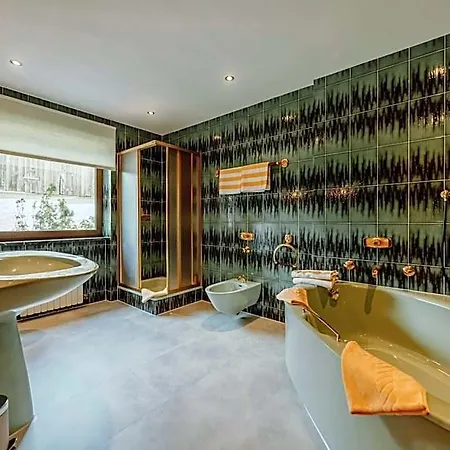 Lerchs Hotel 3*